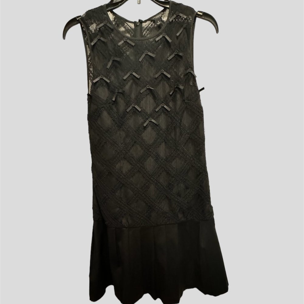 Ann Taylor black size 2 sleeveless lace drop waist dress